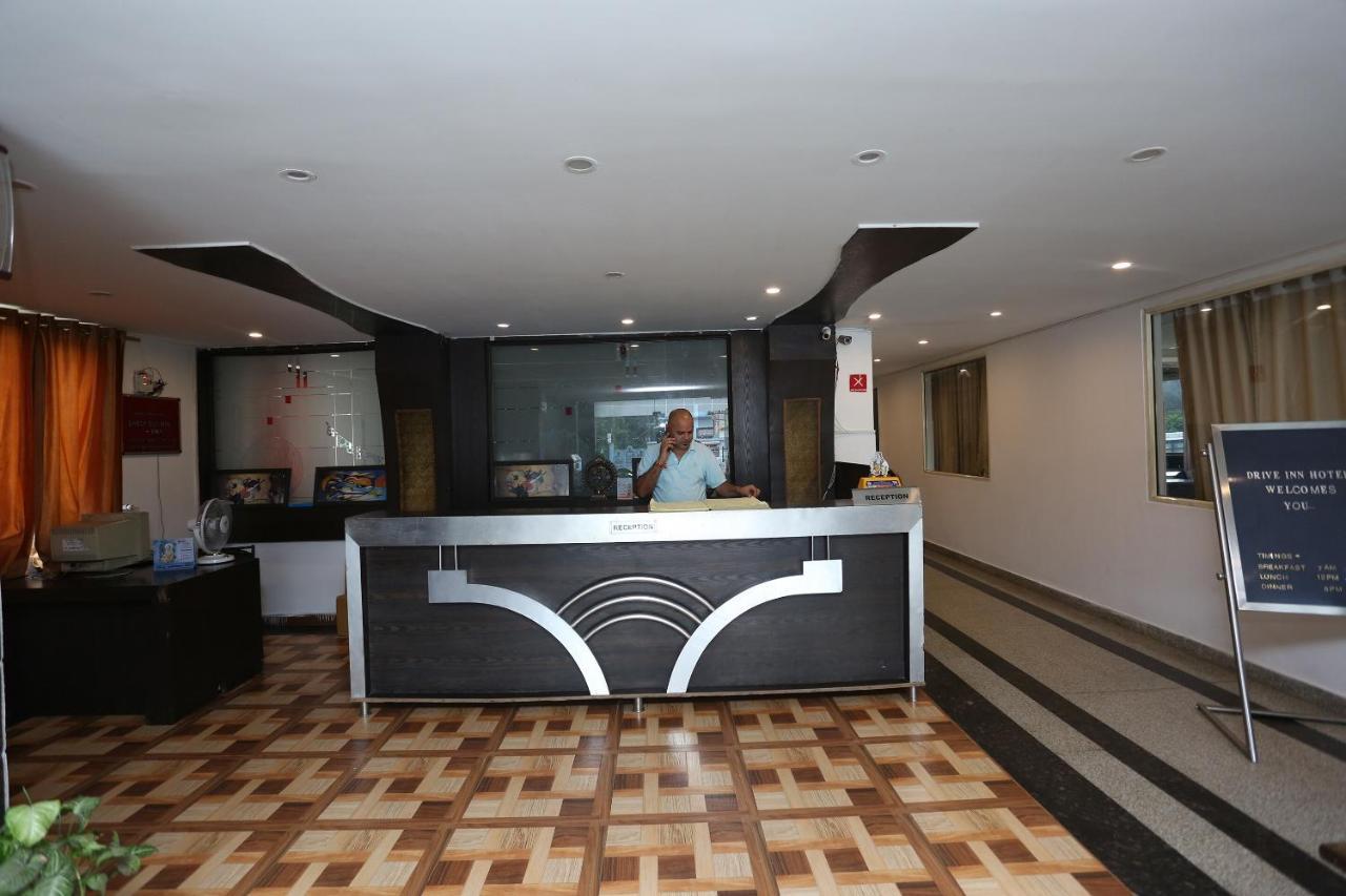 Oyo 5844 Hotel Drive Inn Raiwala エクステリア 写真