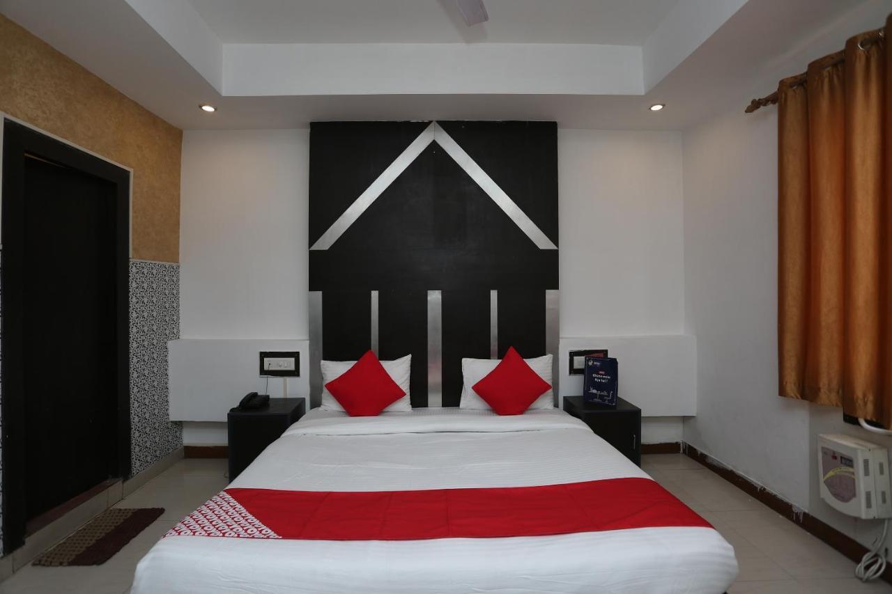 Oyo 5844 Hotel Drive Inn Raiwala エクステリア 写真