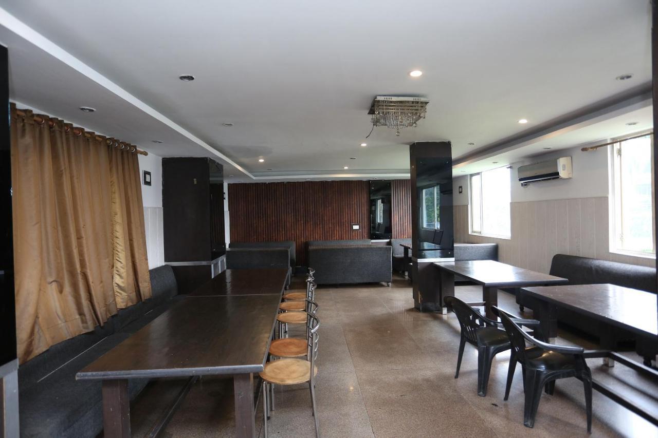 Oyo 5844 Hotel Drive Inn Raiwala エクステリア 写真