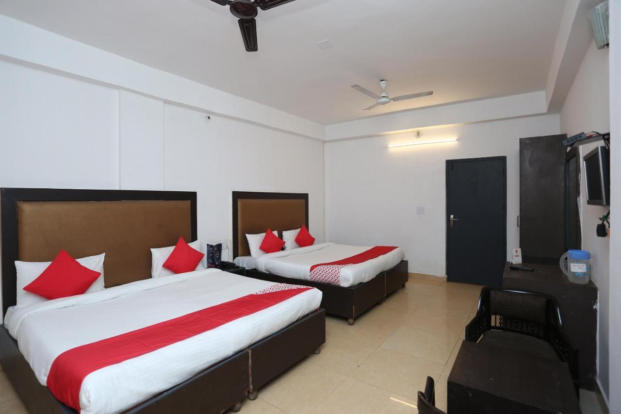 Oyo 5844 Hotel Drive Inn Raiwala エクステリア 写真