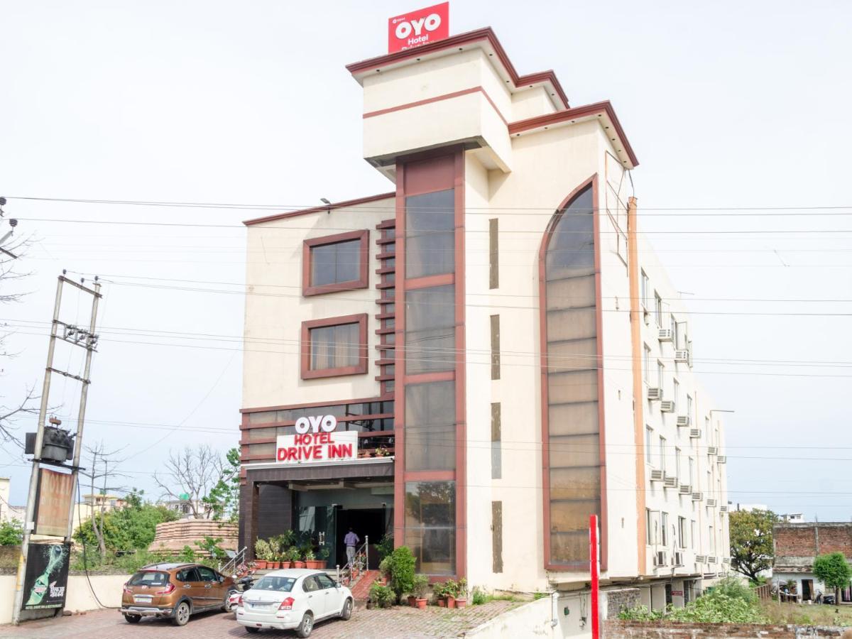 Oyo 5844 Hotel Drive Inn Raiwala エクステリア 写真