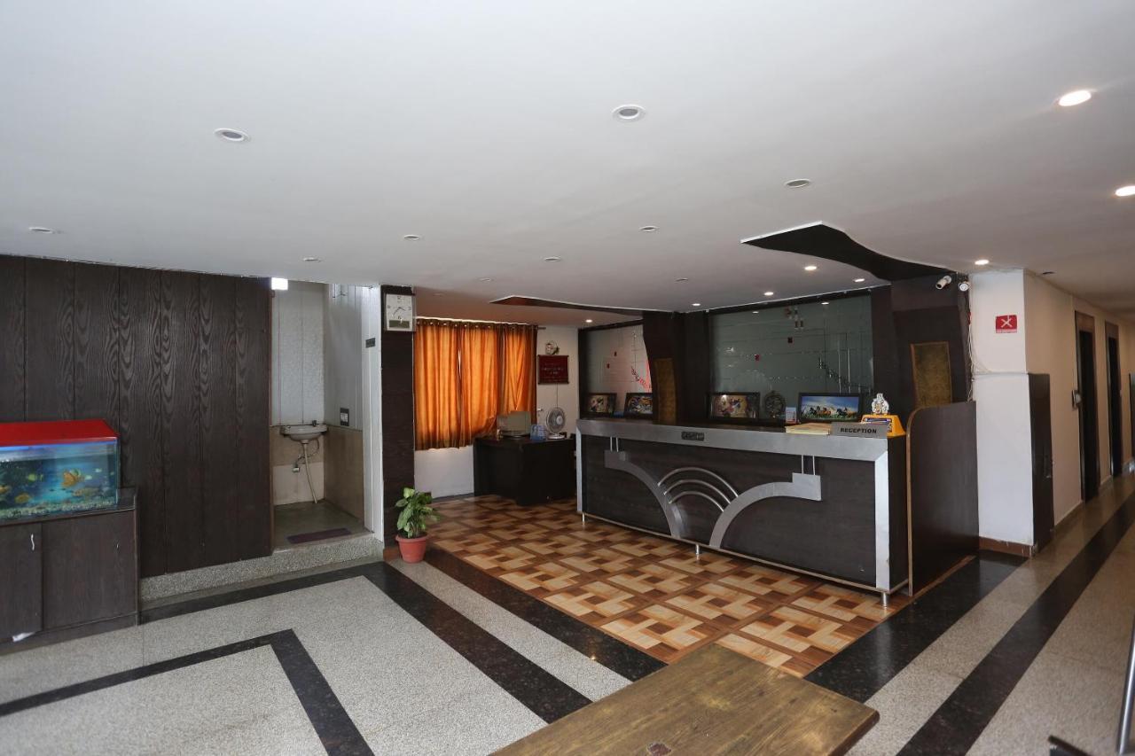 Oyo 5844 Hotel Drive Inn Raiwala エクステリア 写真
