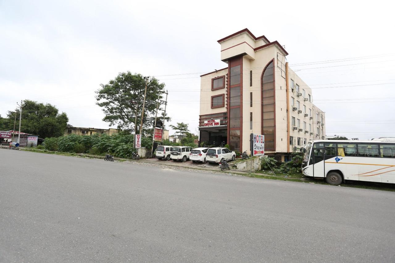 Oyo 5844 Hotel Drive Inn Raiwala エクステリア 写真